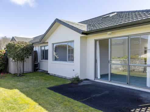 41 Lakeridge Close, Rangatira Park