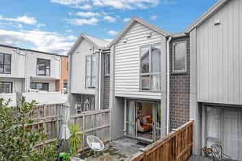 5/2B Walsall Street, Avondale