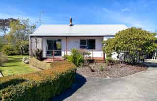 108 Commercial Street, Takaka
