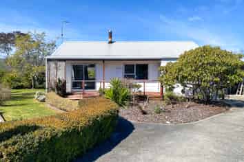 108 Commercial Street, Takaka