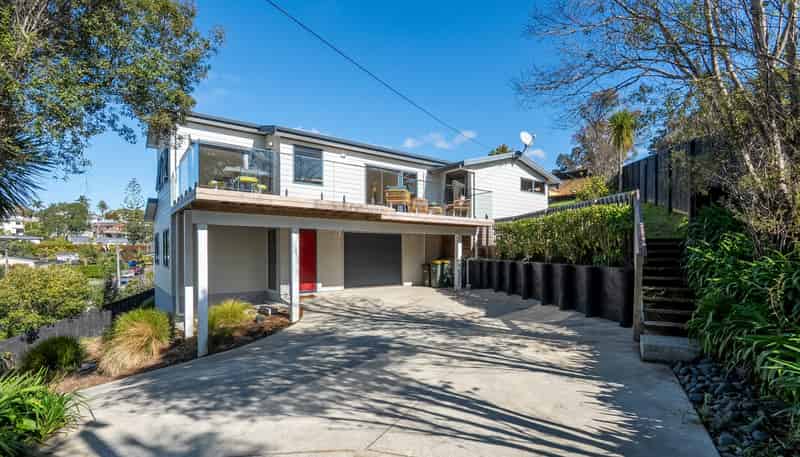 22 Maori Hut Road, Red Beach