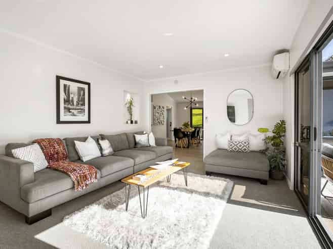 22 Maori Hut Road, Red Beach