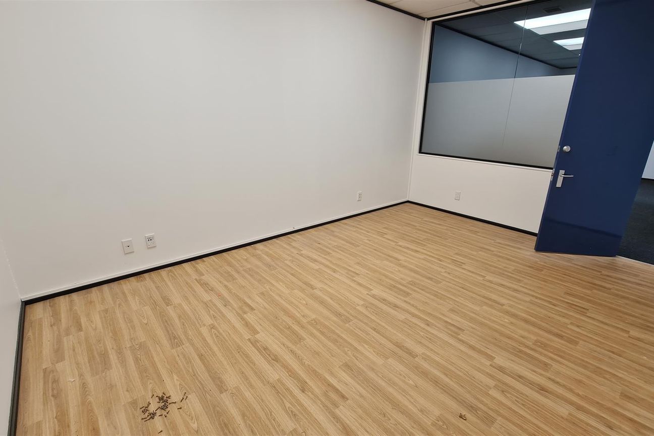 Bright, Central Space Opposite Queensgate – pohled 5
