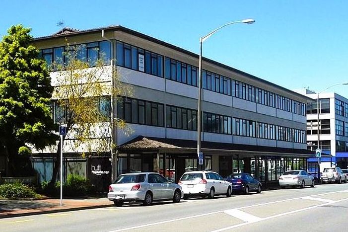 Bright, Central Space Opposite Queensgate – pohled 2