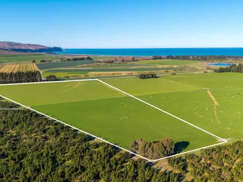 156 Webbs Road, Amberley