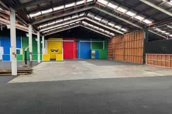 3 Bay Workshop in Porirua 