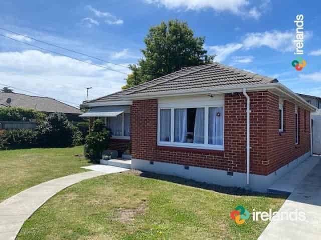 6 Horseshoe Lake Road, Shirley