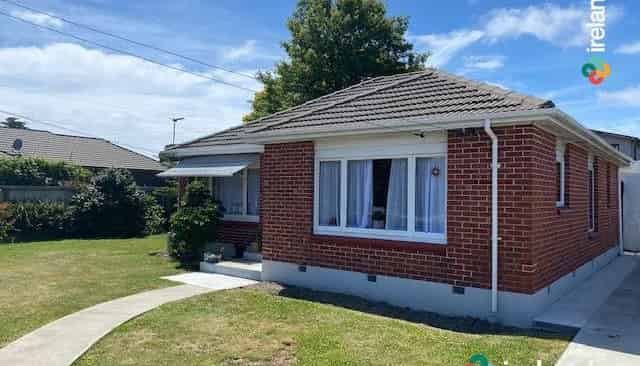 6 Horseshoe Lake Road, Shirley