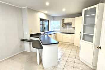 1 lyttelton ave, Forrest Hill