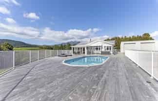 213 Upper Timaru Road, Pitone