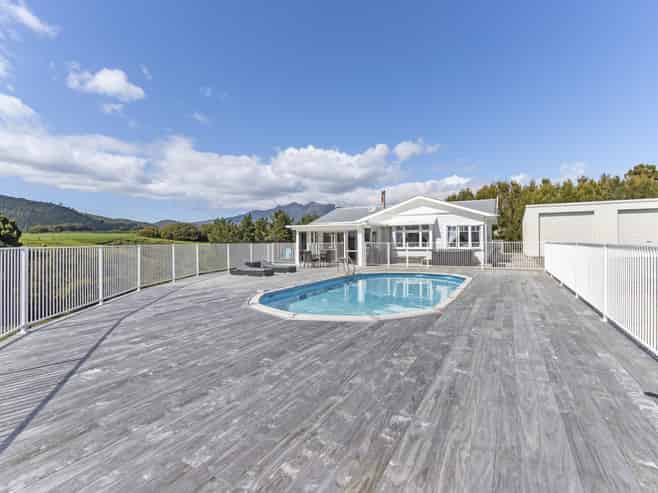 213 Upper Timaru Road, Pitone