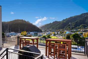3/15 Wellington Street, Picton