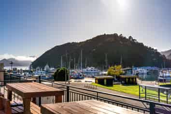 3/15 Wellington Street, Picton