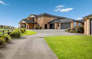 48 Porterfield Road, Whitford