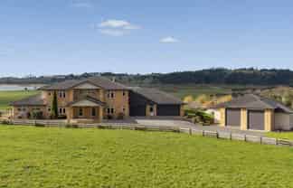 48 Porterfield Road, Whitford