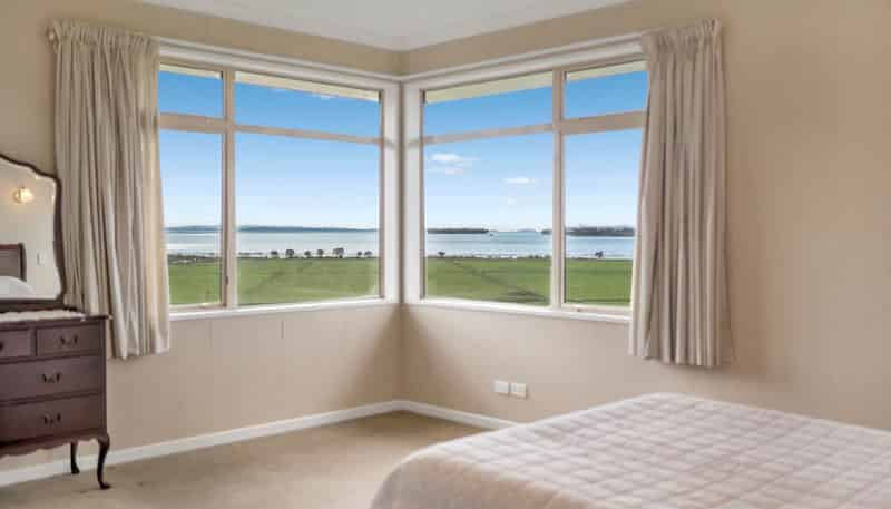 48 Porterfield Road, Whitford