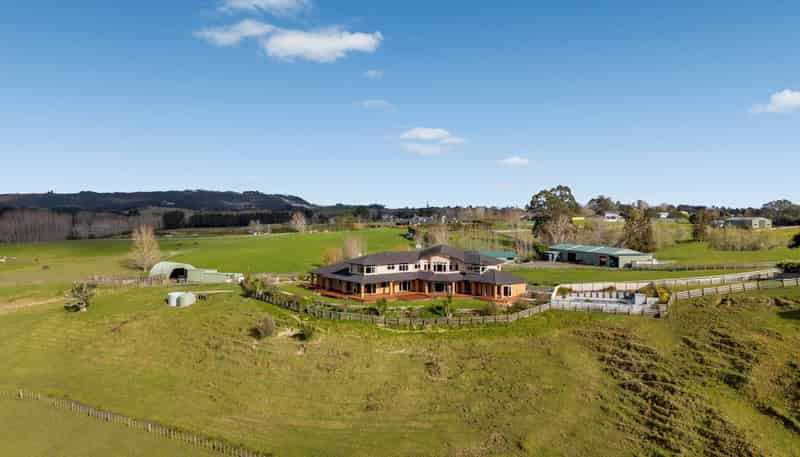 48 Porterfield Road, Whitford
