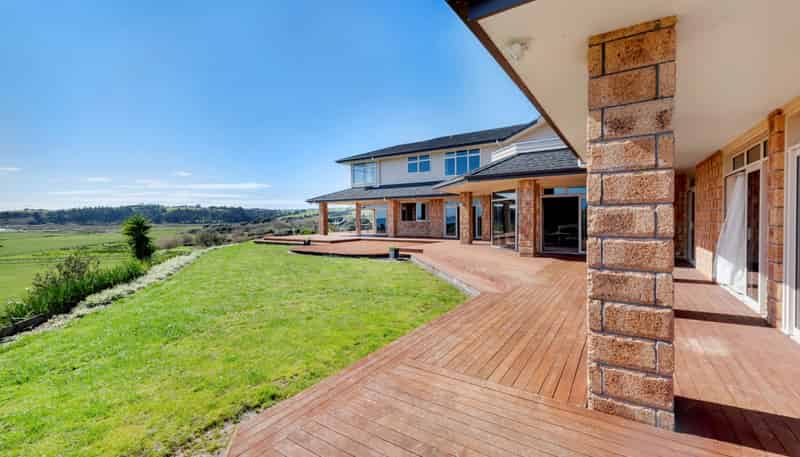 48 Porterfield Road, Whitford