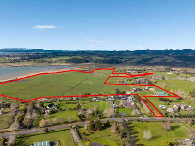 48 Porterfield Road, Whitford