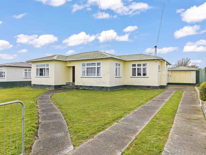 15 Potaka Street, Marton
