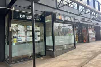 Busy Mount Albert Retail/Office – 96m2
