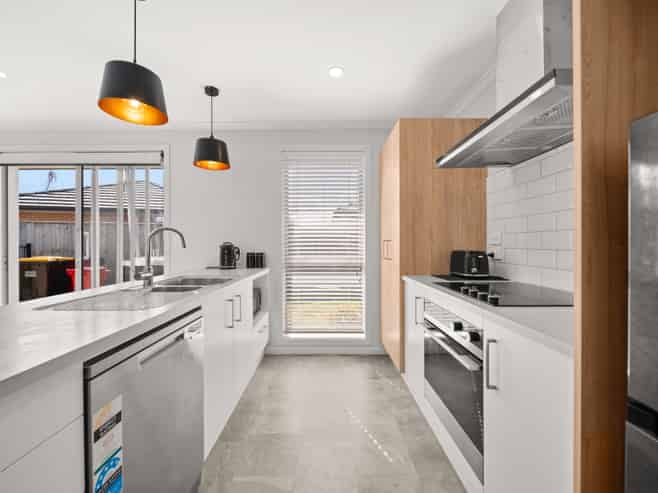 12 Tarata Grove, Lansdowne