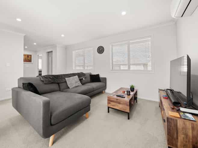 12 Tarata Grove, Lansdowne
