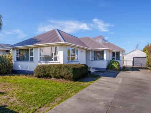 112 Briggs Road, Shirley