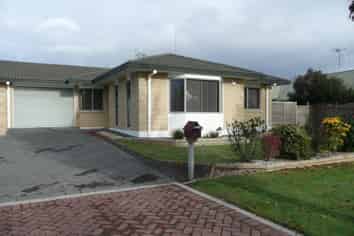 A/4 Grosvenor Place, Katikati