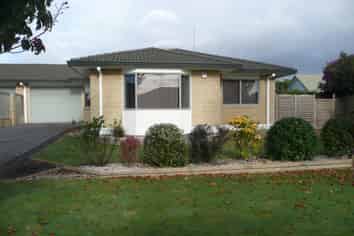 A/4 Grosvenor Place, Katikati