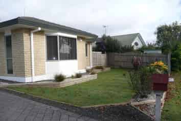 A/4 Grosvenor Place, Katikati