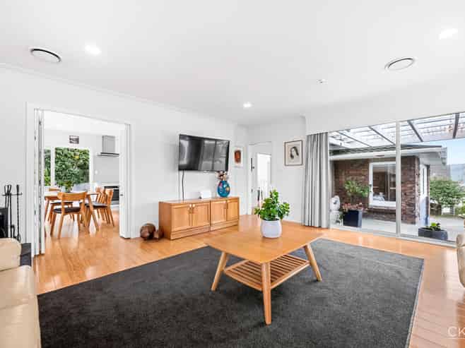 3 Ashdown Way, Silverstream