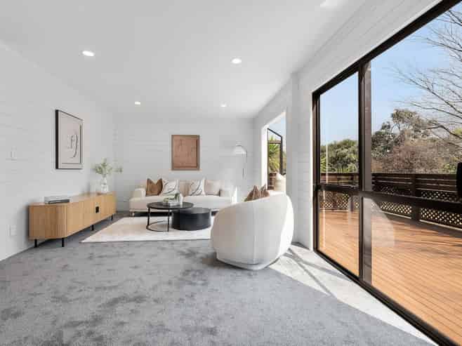 10 Outlook Road, Greenhithe