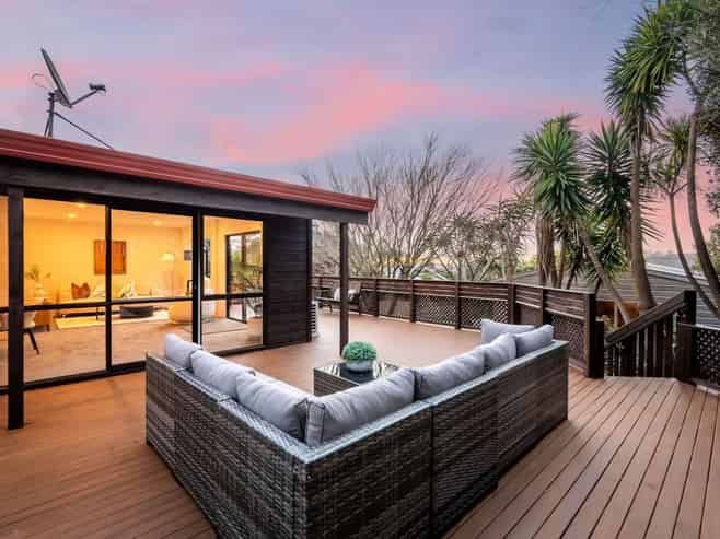 10 Outlook Road, Greenhithe