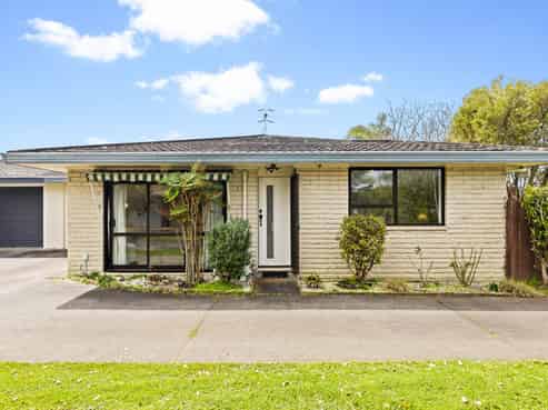 1/50 Vivian Wilson Drive, Eastern Beach