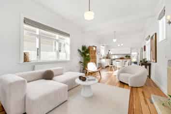187 Onepu Road, Lyall Bay
