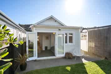 187 Onepu Road, Lyall Bay