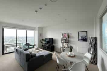 1005/8 Waikumete Road, Glen Eden