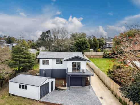 10 Tableau Place, Totara Vale