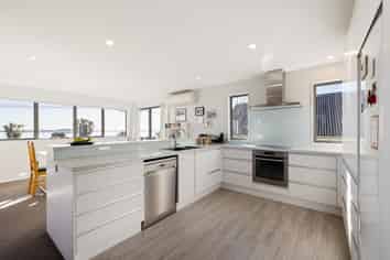6 McCormacks Bay Road, Mount Pleasant