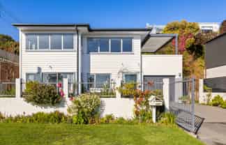 6 McCormacks Bay Road, Mount Pleasant