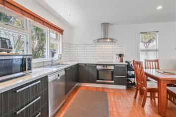 7 Woodend Road, Woodend