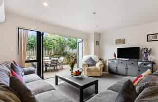 3/102 Greenhithe Road, Greenhithe