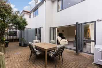 3/102 Greenhithe Road, Greenhithe