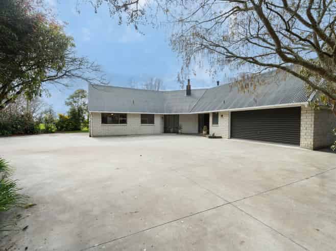 537 No 1 Line, Longburn