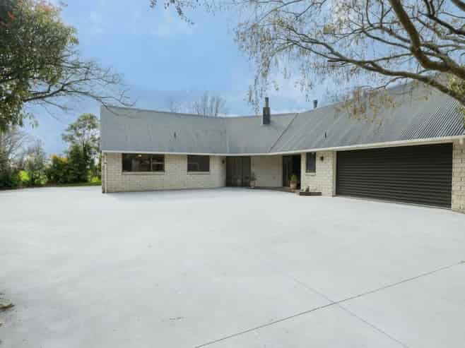 537 No 1 Line, Longburn