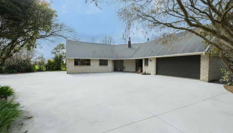 537 No 1 Line, Longburn