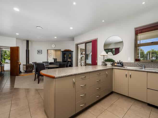 537 No 1 Line, Longburn