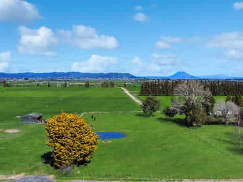 227 Thornton Road, Thornton