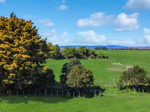 227 Thornton Road, Thornton